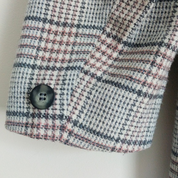 Joan Leslie Light Gray Houndstooth Blazer (EUC) - Picture 7 of 8